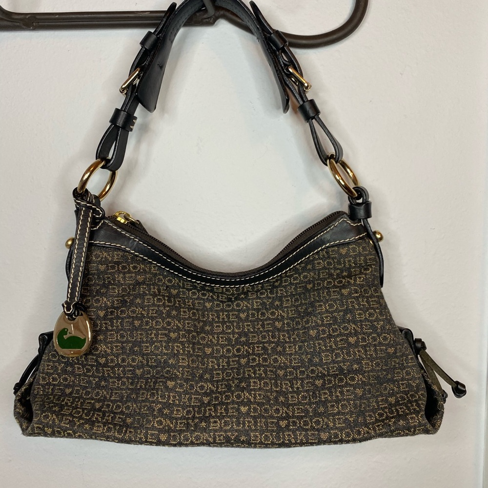 EUC! Dooney & Bourke logo purse - Picture 7 of 12